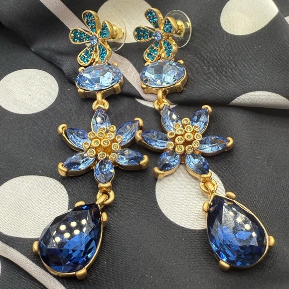 Oscar de la Renta Blue Floral Crystal Drop Earrings - Picture 5 of 5